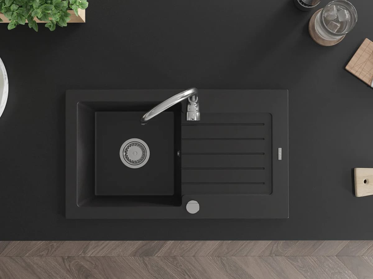 Jak wyczyścić czarny zlew bez ryzyka uszkodzenia powierzchni Jak wyczyścić czarny zlew bez ryzyka uszkodzenia powierzchni